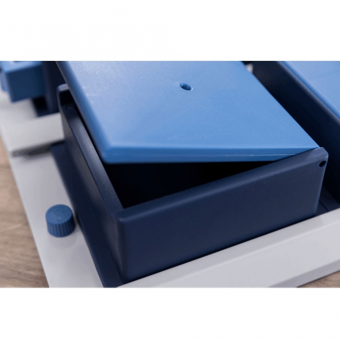 Trixie Dog Activity Poker Box 1 – Bild 4